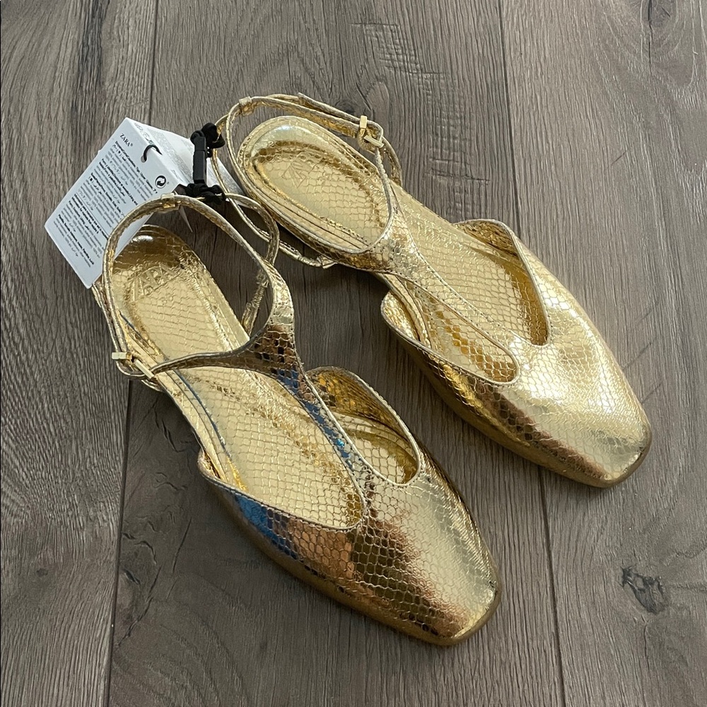 Zara Gold Metallic Strappy Flat Sandals Sz:6